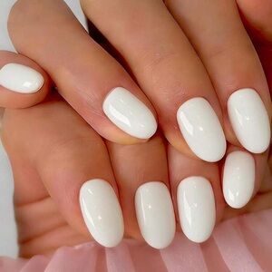 24pc Press On Nail Set from the Nail Bar 💅